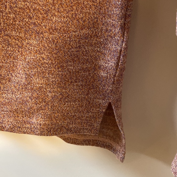 GAP sweater - Picture 3 of 9